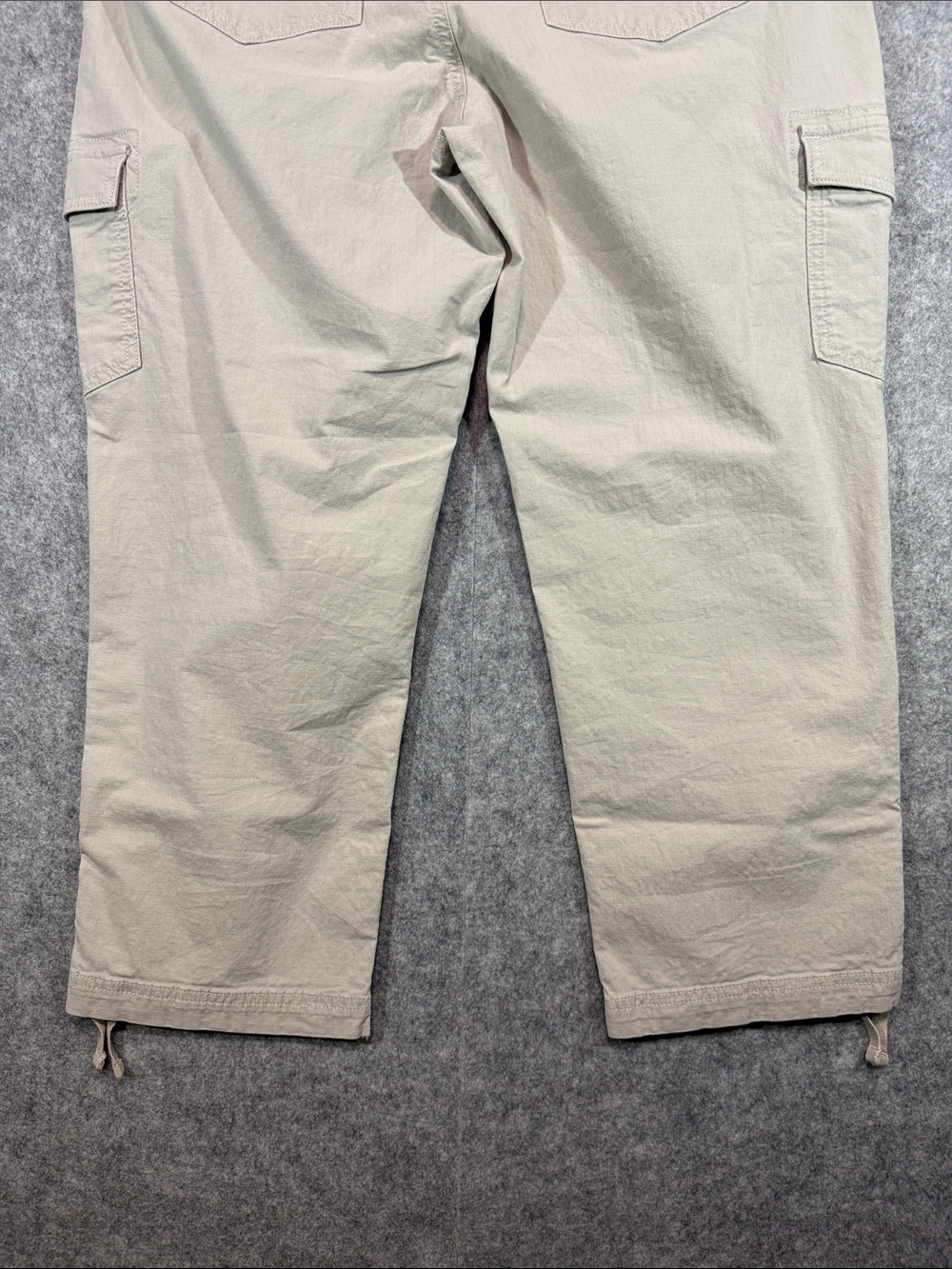 Eddie Bauer Capri Cargo Pants - Womens 12 - Beige Outdoor Hiking Walking - Picture 8 of 11